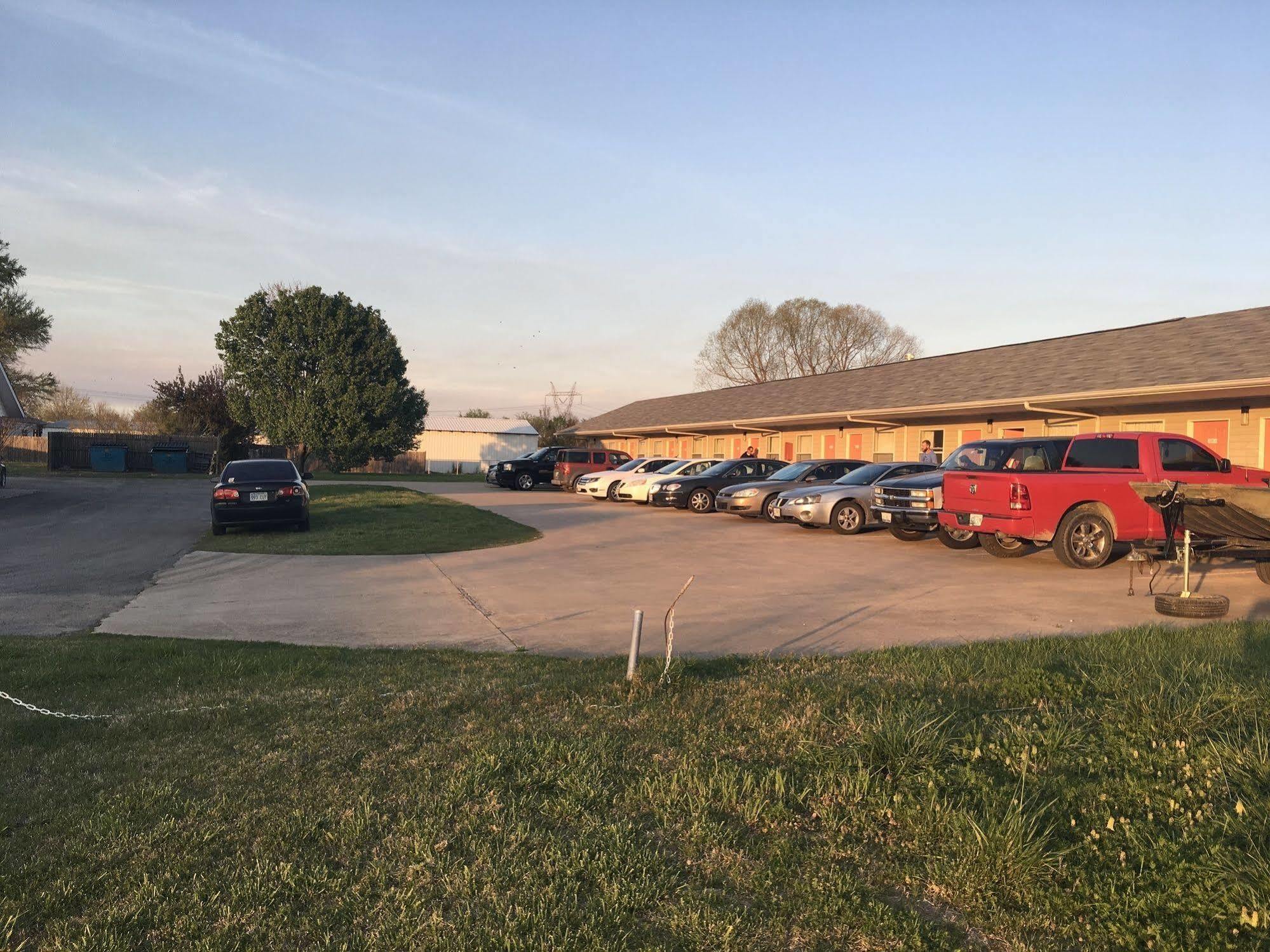 Suite 16 Motel Gore Exterior foto